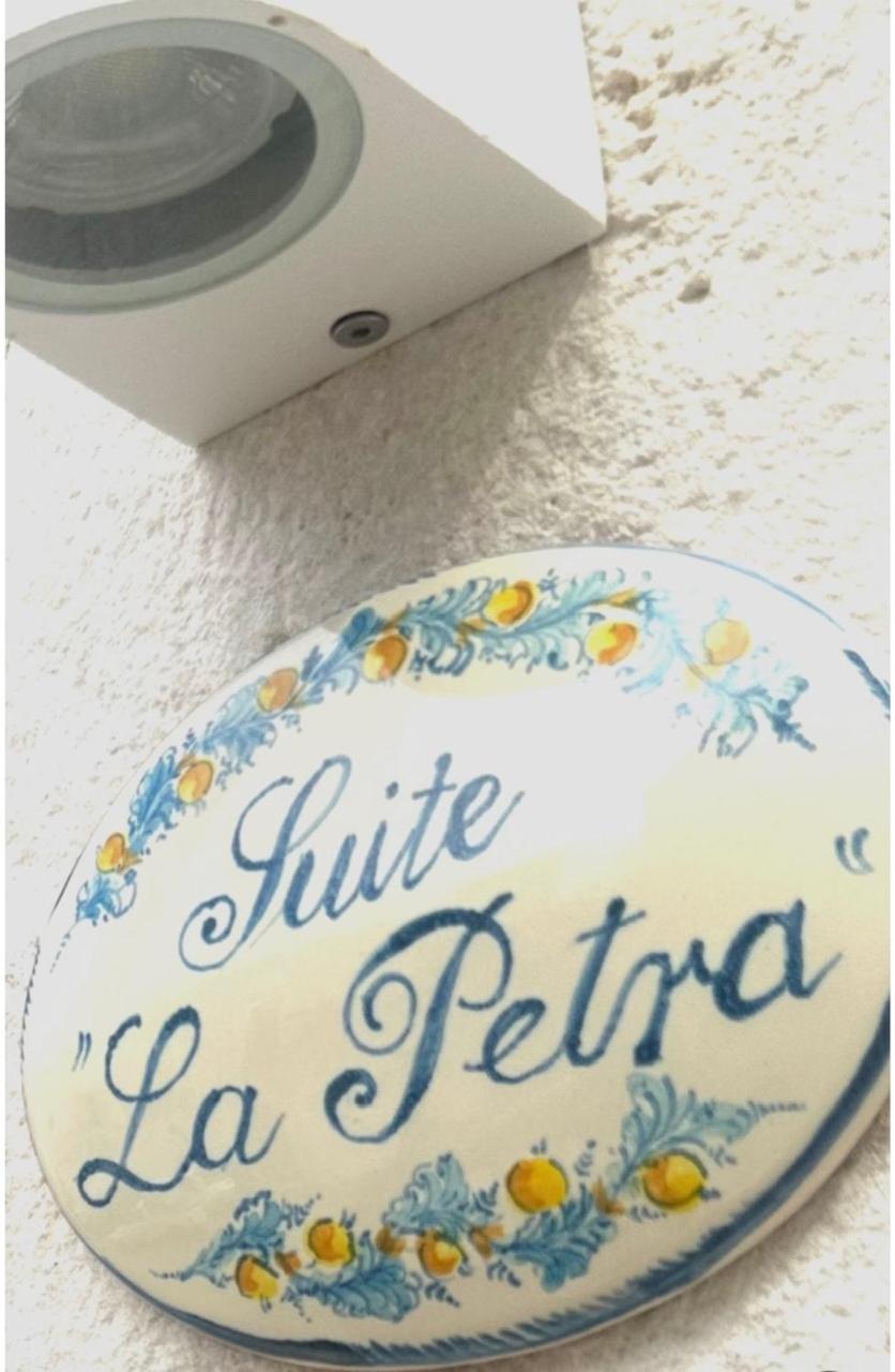 Suite La Petra Ceglie Messapica Εξωτερικό φωτογραφία
