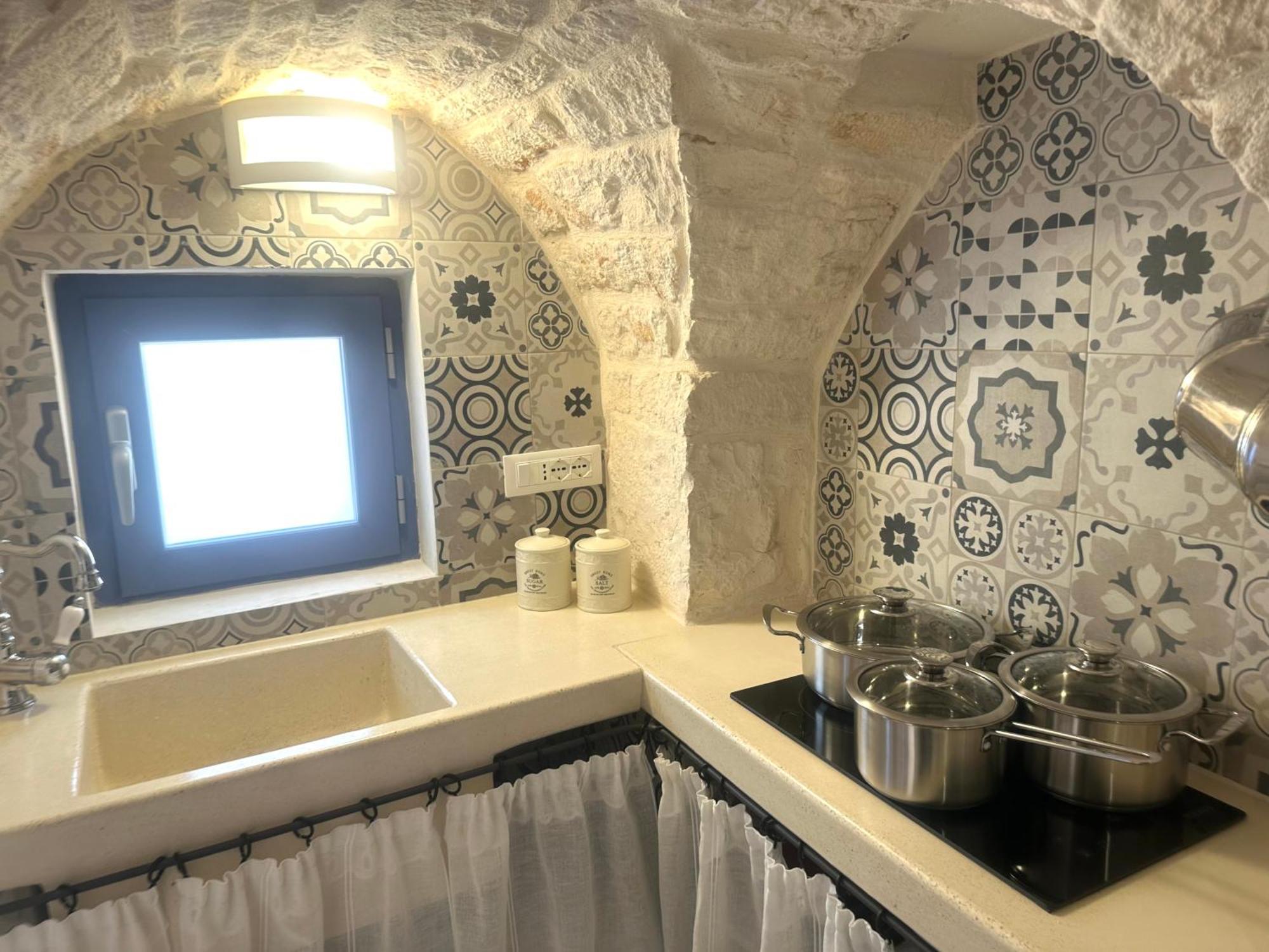 Suite La Petra Ceglie Messapica Εξωτερικό φωτογραφία