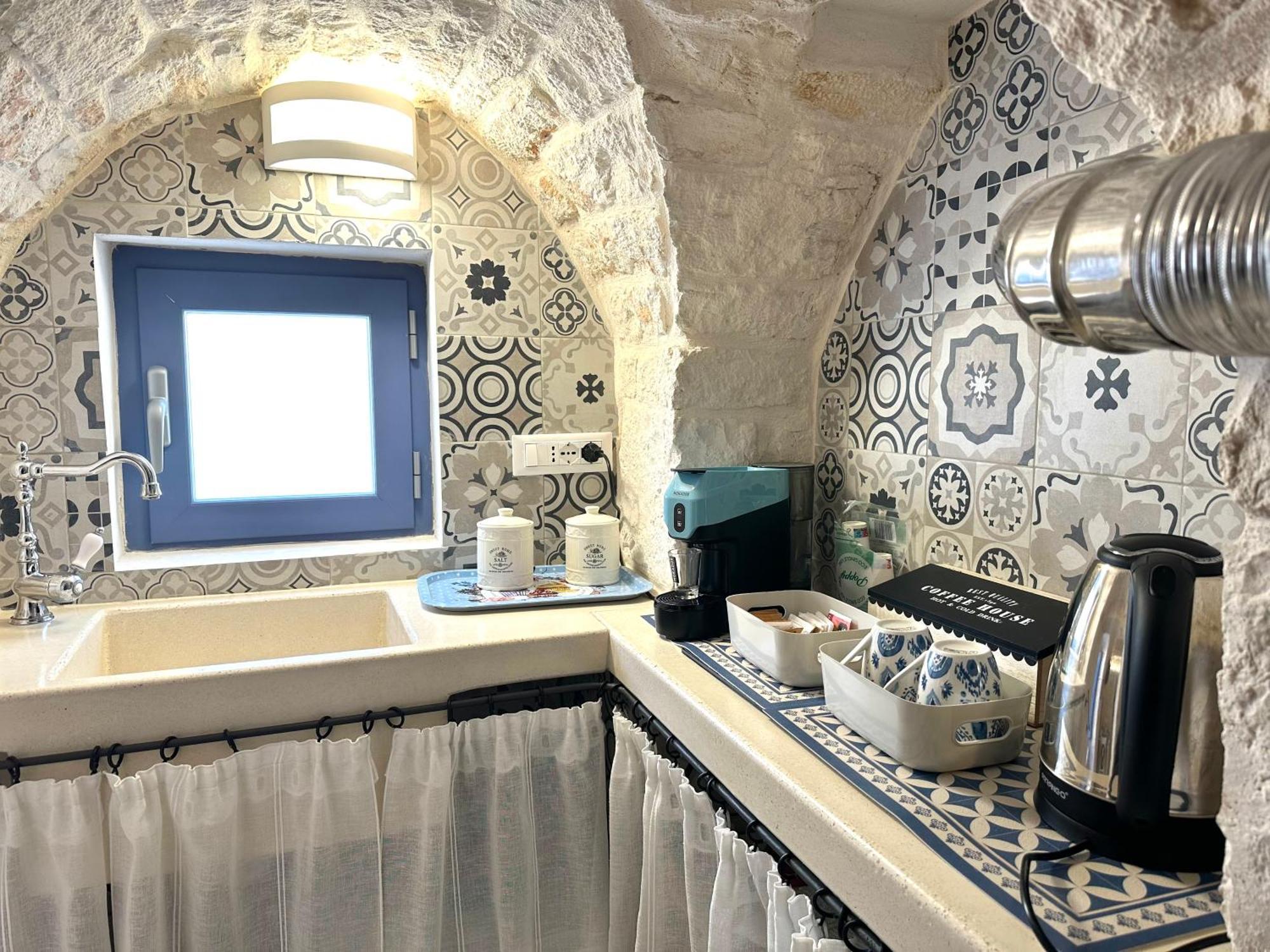 Suite La Petra Ceglie Messapica Εξωτερικό φωτογραφία